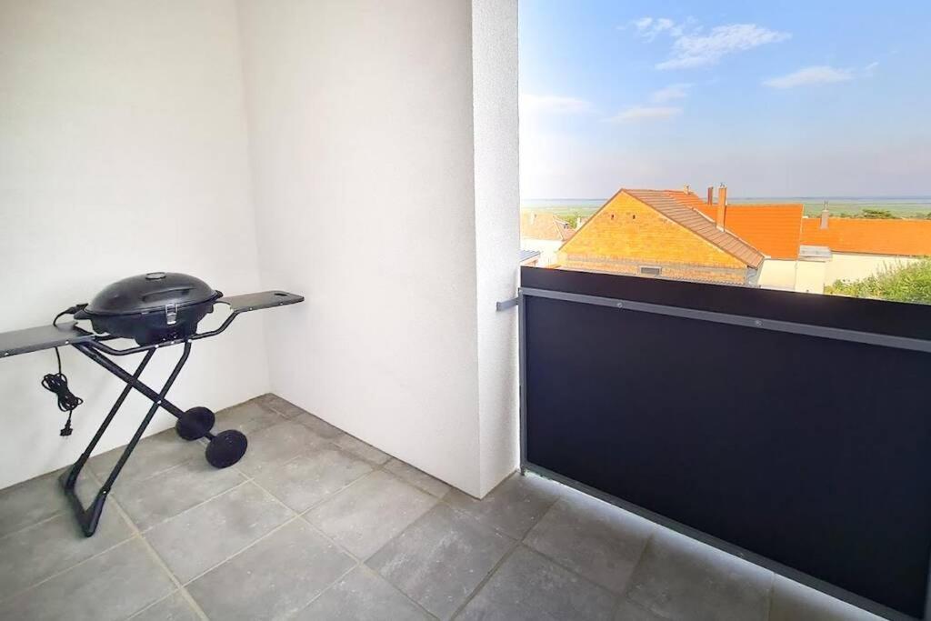 Lake View Suite 莫比斯希安西 外观 照片