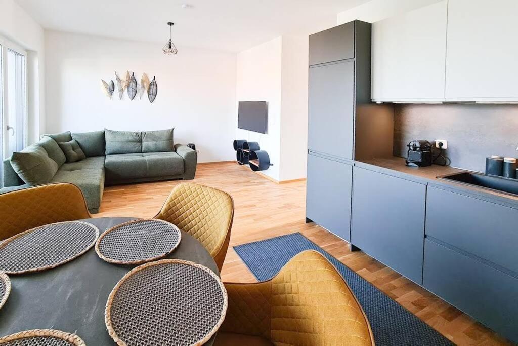 Lake View Suite 莫比斯希安西 外观 照片