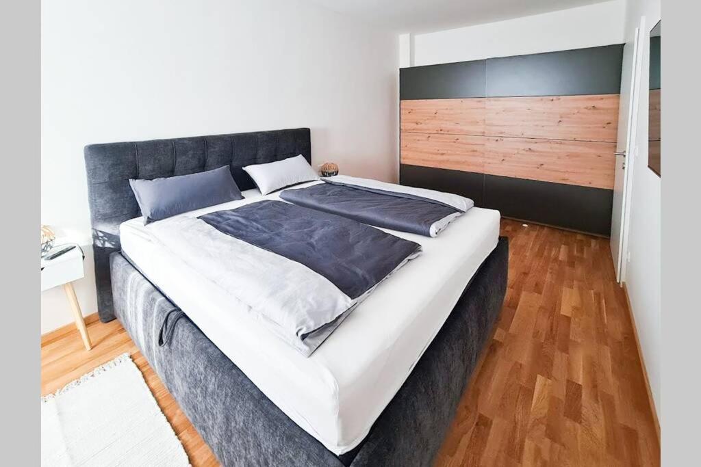 Lake View Suite 莫比斯希安西 外观 照片